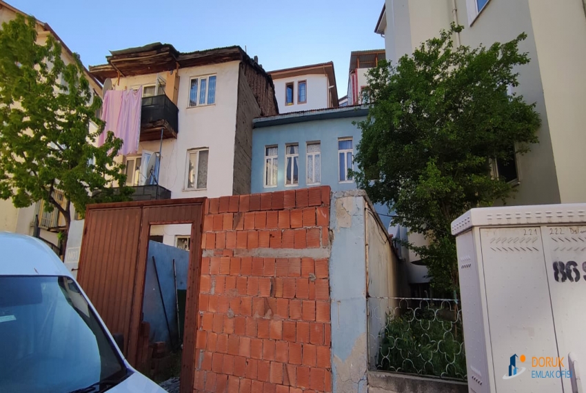 Doruk Emlak Ofisi > DORUK EMLAK'TAN TOPÇUOĞLU MAHALLESİ'NDE SATILIK 50 M2 BAHÇELİ MÜSTAKİL EV