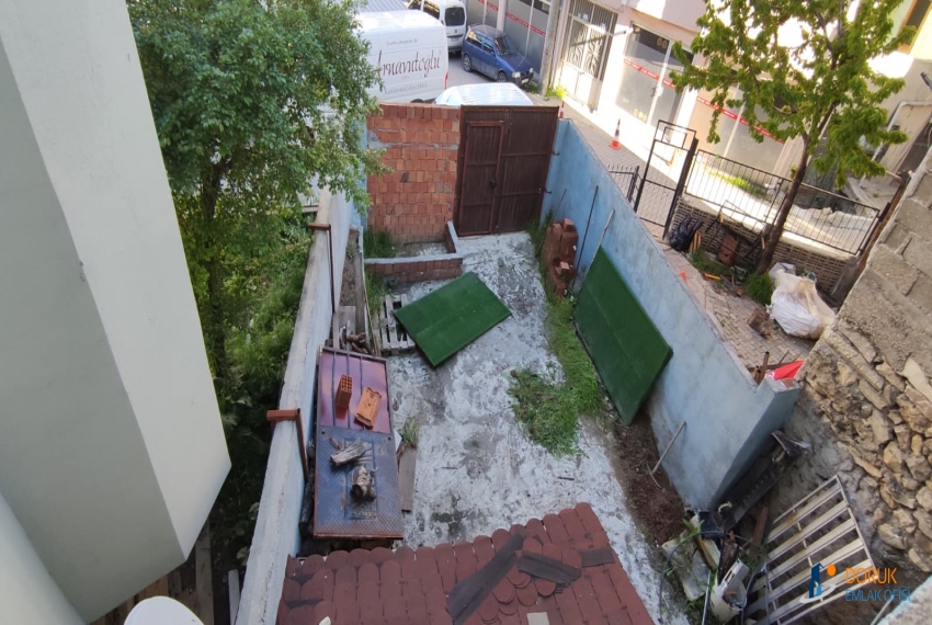Doruk Emlak Ofisi > DORUK EMLAK'TAN TOPÇUOĞLU MAHALLESİ'NDE SATILIK 50 M2 BAHÇELİ MÜSTAKİL EV
