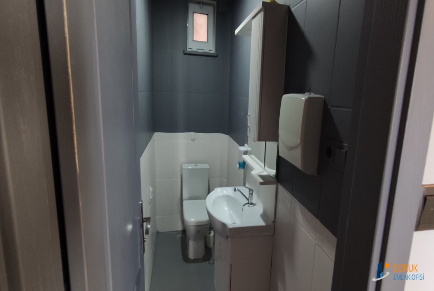 Doruk Emlak Ofisi > SARAÇLAR MAHALLESİ AYTEMİZ AKARYAKIT'IN ARKASINDA TERASLI SATILIK 4+1 DAİRE