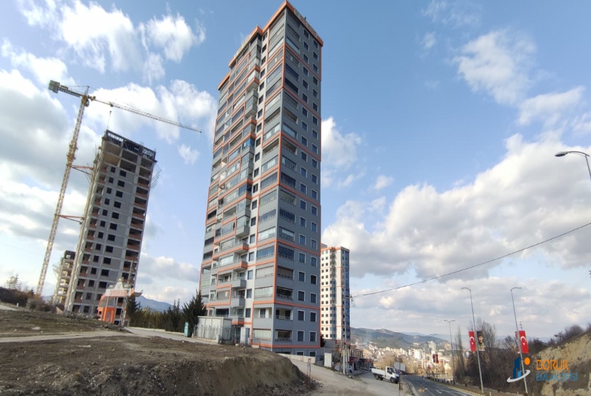 Doruk Emlak Ofisi > DORUK EMLAK OFİSİNDEN ŞEHR-İ ŞAHANE SİTESİ'NDE TERAS BALKONLU LÜKS KİRALIK 2+1 DAİRE