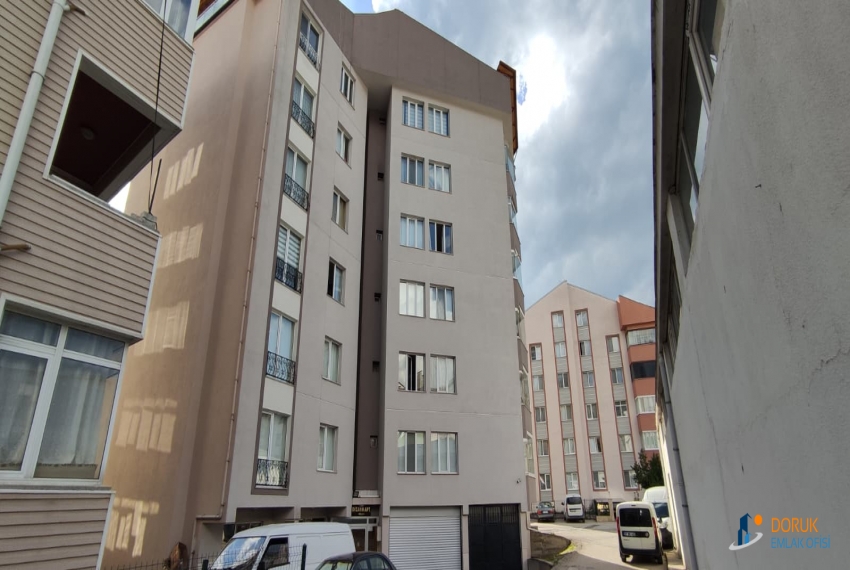 Doruk Emlak Ofisi > SARAÇLAR MAHALLESİ AYTEMİZ AKARYAKIT'IN ARKASINDA TERASLI SATILIK 4+1 DAİRE