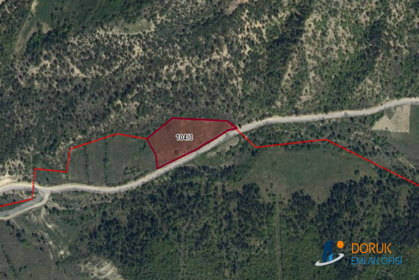 Doruk Emlak Ofisi > DORUK EMLAK'TAN KARABÜK OVACIK'TA 170 METRE YOL CEPHELİ 7.359 M2 ARSA