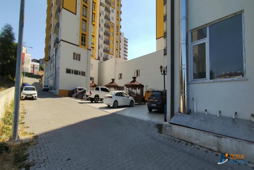 Doruk Emlak Ofisi > DORUK EMLAK OFİSİNDEN ÜNİVERSİTE BÖLGESİNDE KUZEYYAKA SİTESİ’NDE 2+1 KİRALIK DAİRE