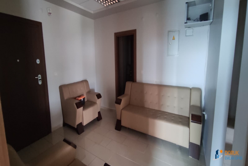 Doruk Emlak Ofisi > DORUK EMLAK OFİSİNDEN ŞİMAL PLAZA'DA KİRALIK TAM EŞYALI 2+1 OFİS / BÜRO