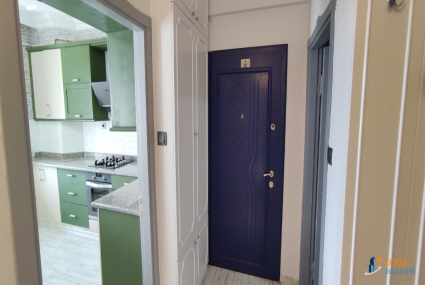 Doruk Emlak Ofisi > SARAÇLAR MAHALLESİ AYTEMİZ AKARYAKIT'IN ARKASINDA TERASLI SATILIK 4+1 DAİRE