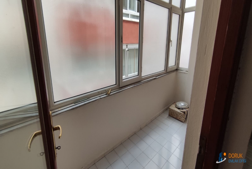 Doruk Emlak Ofisi > DORUK EMLAK OFİSİNDEN SALI PAZARI CUMHURİYET APARTMANI'NDA KİRALIK 3+1 DAİRE