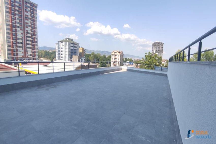 Doruk Emlak Ofisi > DORUK EMLAK OFİSİNDEN TAŞKÖPRÜ YOLU ÜZERİNDE HEDEF APARTMANINDA GENİŞ METREKARELİ LÜKS TERASLI 2+1 SIFIR SATILIK DAİRE