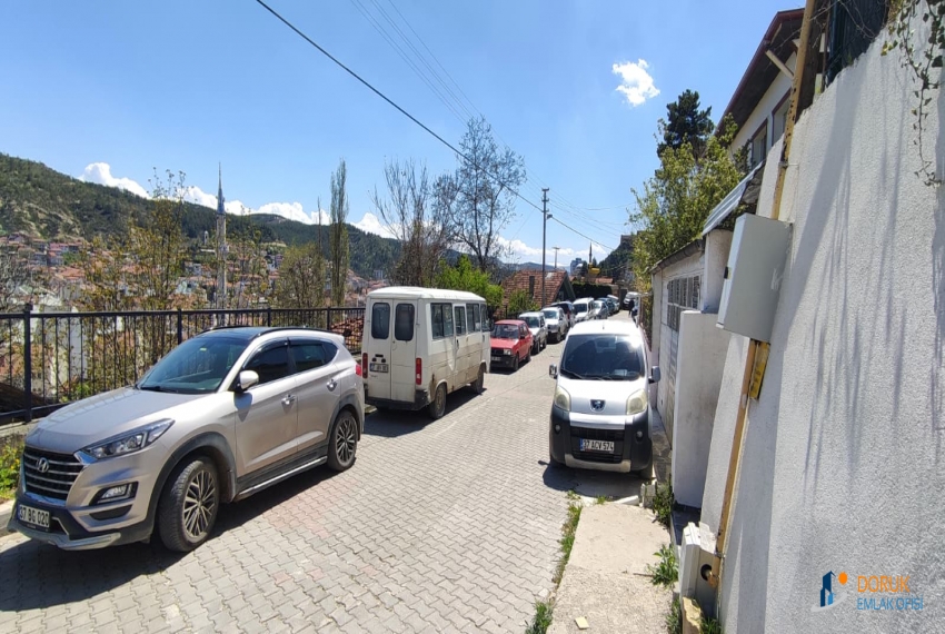 Doruk Emlak Ofisi > DORUK EMLAK'TAN HONSALAR MAHALLESİ'NDE SATILIK 5+1 BAHÇELİ MÜSTAKİL EV