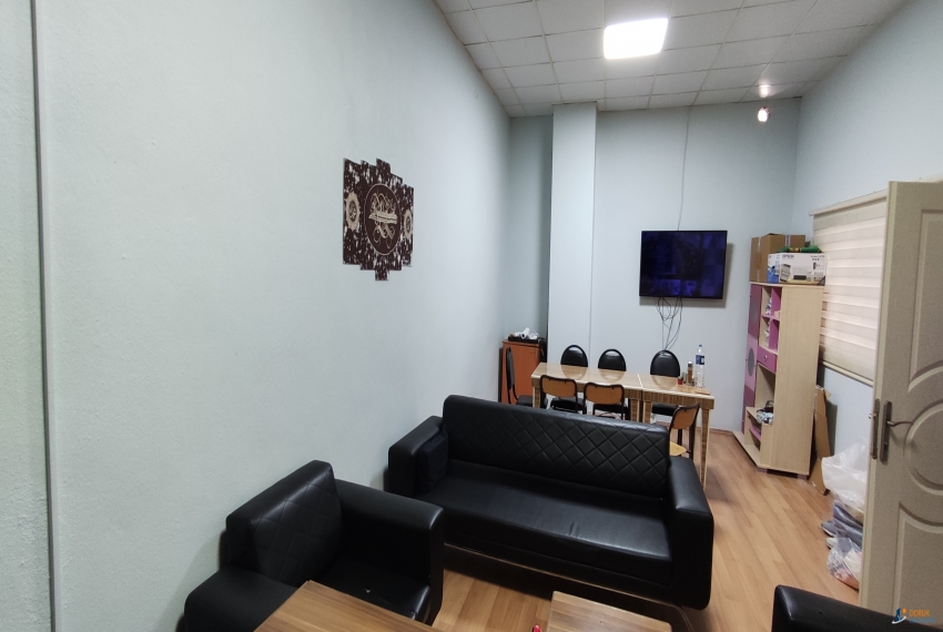 Doruk Emlak Ofisi > DORUK EMLAK OFİSİNDEN CANDAROĞULLARI MAHALLESİ HUKUKÇULAR İŞ MERKEZİNDE 1.500 M2 YÜKSEK KİRA GETİRİLİ GENİŞ SATILIK DÜKKAN