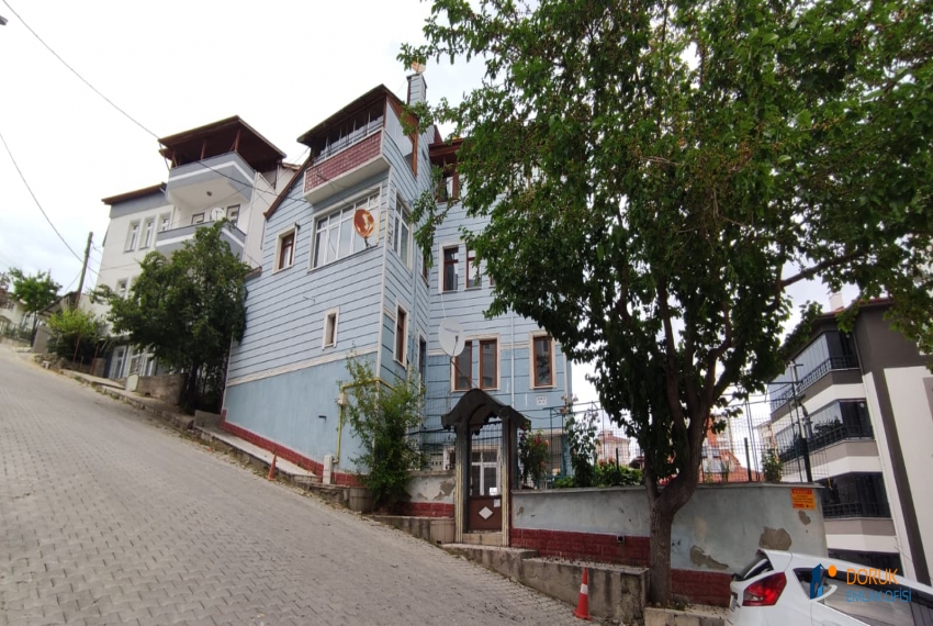 Doruk Emlak Ofisi > DORUK EMLAK OFİSİNDEN CANDAROĞULLARI MAHALLESİ'NDE SATILIK TEK TAPU 2 DAİRE + 1 DUBLEKS BİNA