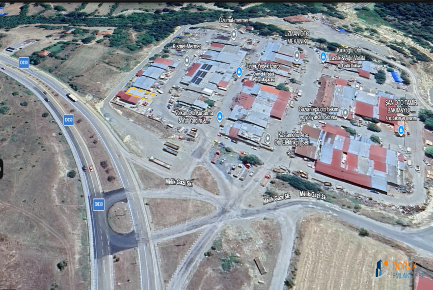 Doruk Emlak Ofisi > DORUK EMLAK'TAN ARAÇ SANAYİ SİTESİ İÇİNDE SATILIK 192 M² DÜKKAN