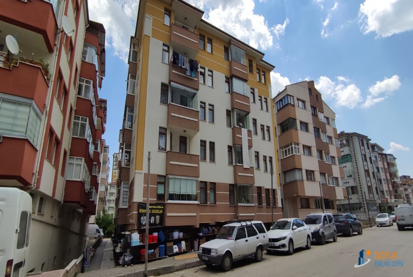 Doruk Emlak Ofisi > DORUK EMLAK OFİSİNDEN SALI PAZARI CUMHURİYET APARTMANI'NDA KİRALIK 3+1 DAİRE