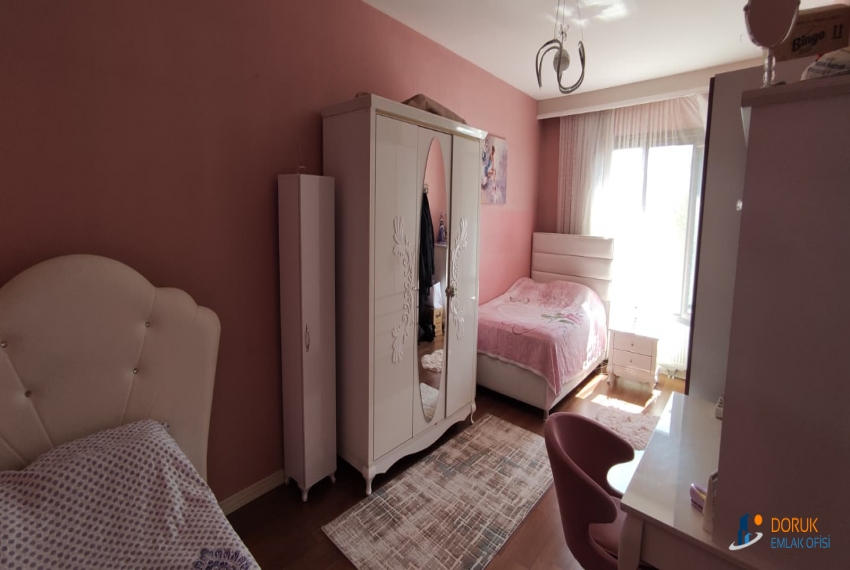 Doruk Emlak Ofisi > DORUK EMLAKTAN SARAÇLAR MAHALLESİ PARK MANZARA GÜNEYLİ KONUTLARI SATILIK 4+1 DAİRE
