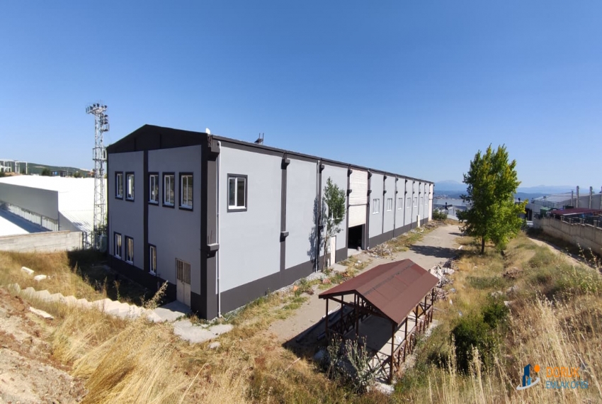 Doruk Emlak Ofisi > DORUK EMLAK OFİSİNDEN MERKEZ ORGANİZE SANAYİ BÖLGESİNDE ANA CADDE KENARI TEŞVİKLİ KİRALIK FABRİKA BİNASI