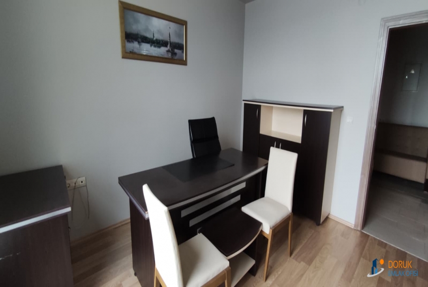 Doruk Emlak Ofisi > DORUK EMLAK OFİSİNDEN ŞİMAL PLAZA'DA KİRALIK TAM EŞYALI 2+1 OFİS / BÜRO