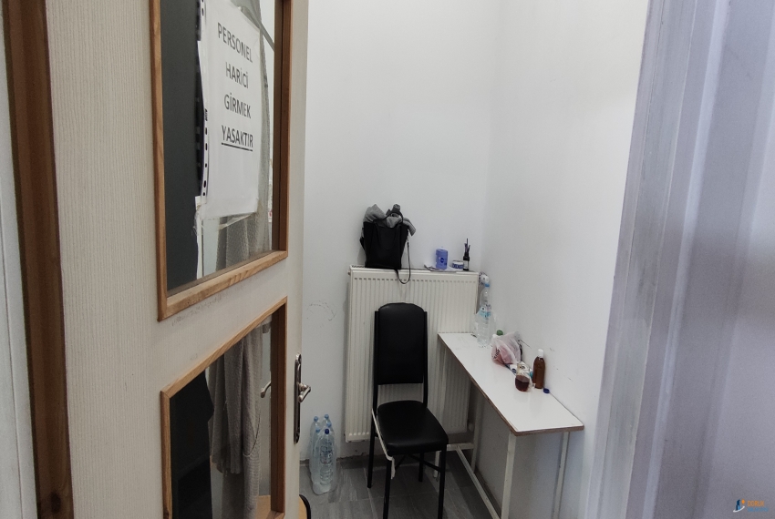 Doruk Emlak Ofisi > DORUK EMLAK OFİSİNDEN CANDAROĞULLARI MAHALLESİ HUKUKÇULAR İŞ MERKEZİNDE 1.500 M2 YÜKSEK KİRA GETİRİLİ GENİŞ SATILIK DÜKKAN