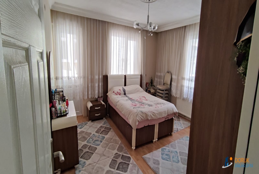 Doruk Emlak Ofisi > DORUK EMLAK OFİSİNDEN SALI PAZARI İNCEOĞLU APARTMANI'NDA SATILIK 3+1 DAİRE