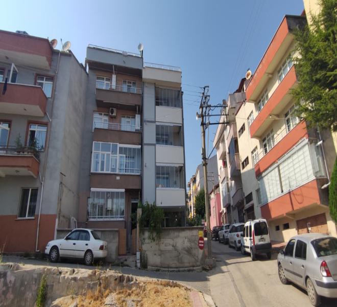 DORUK EMLAK OFİSİNDEN BELEDİYE BİNASI ARKASINDA UÇAK KAFENİN YANINDA 2+1 GENİŞ KİRALIK DAİRE