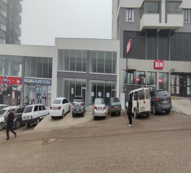 DORUK EMLAK OFİSİNDEN KASTAMONU EĞİTİM VE ARAŞTIRMA HASTANESİ KARŞISINDA DEFNE-PAPATYA SİTESİ