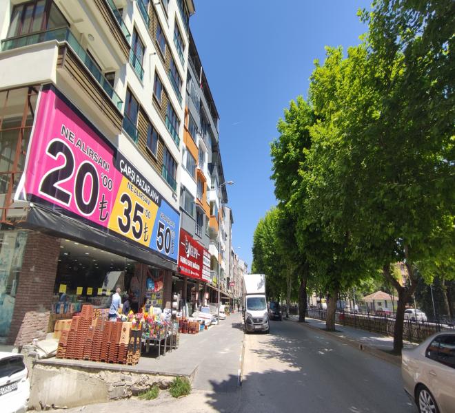 DORUK EMLAK OFİSİNDEN ÇARŞI MERKEZDE BİLGE MODA APARTMANIN